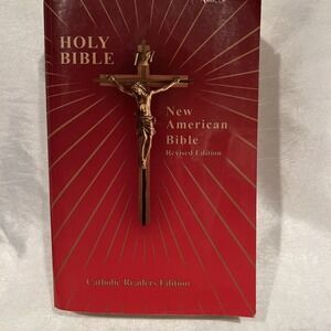 The new American Holy Bible- Catholic Reader's Edition - NABRE - 1986